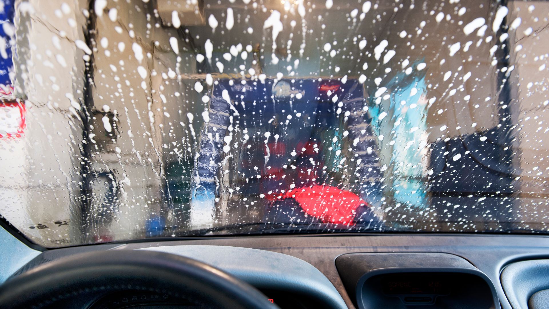 13 Advantages of Washing Your Car at an Automatic Car Wash System